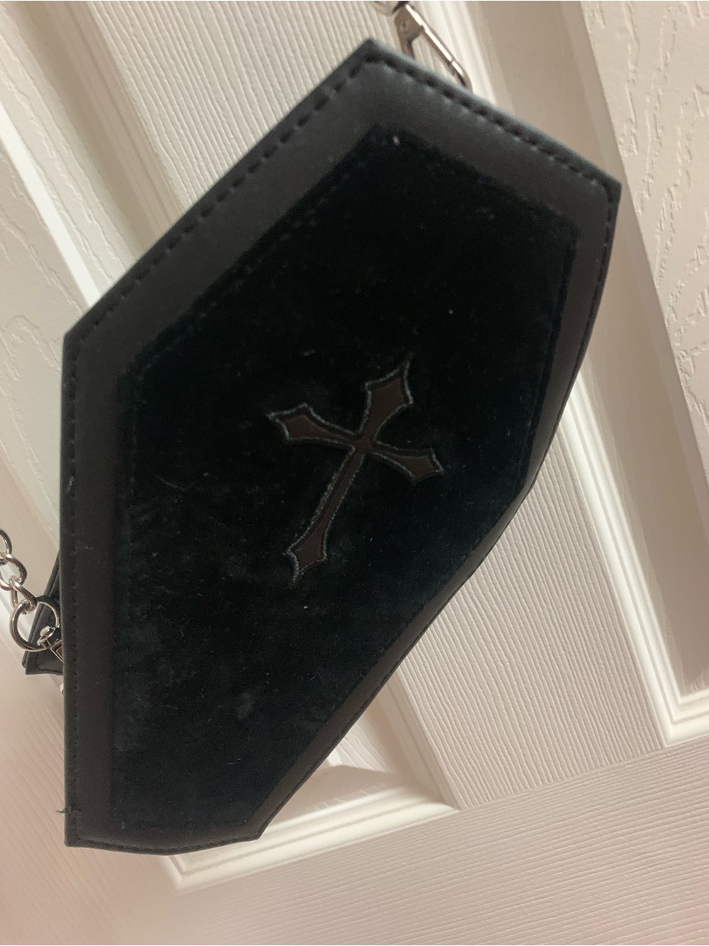 Killstar Bury Me Coffin Purse Black Gothic Cross Velvet Crossbody Bag Red Interi